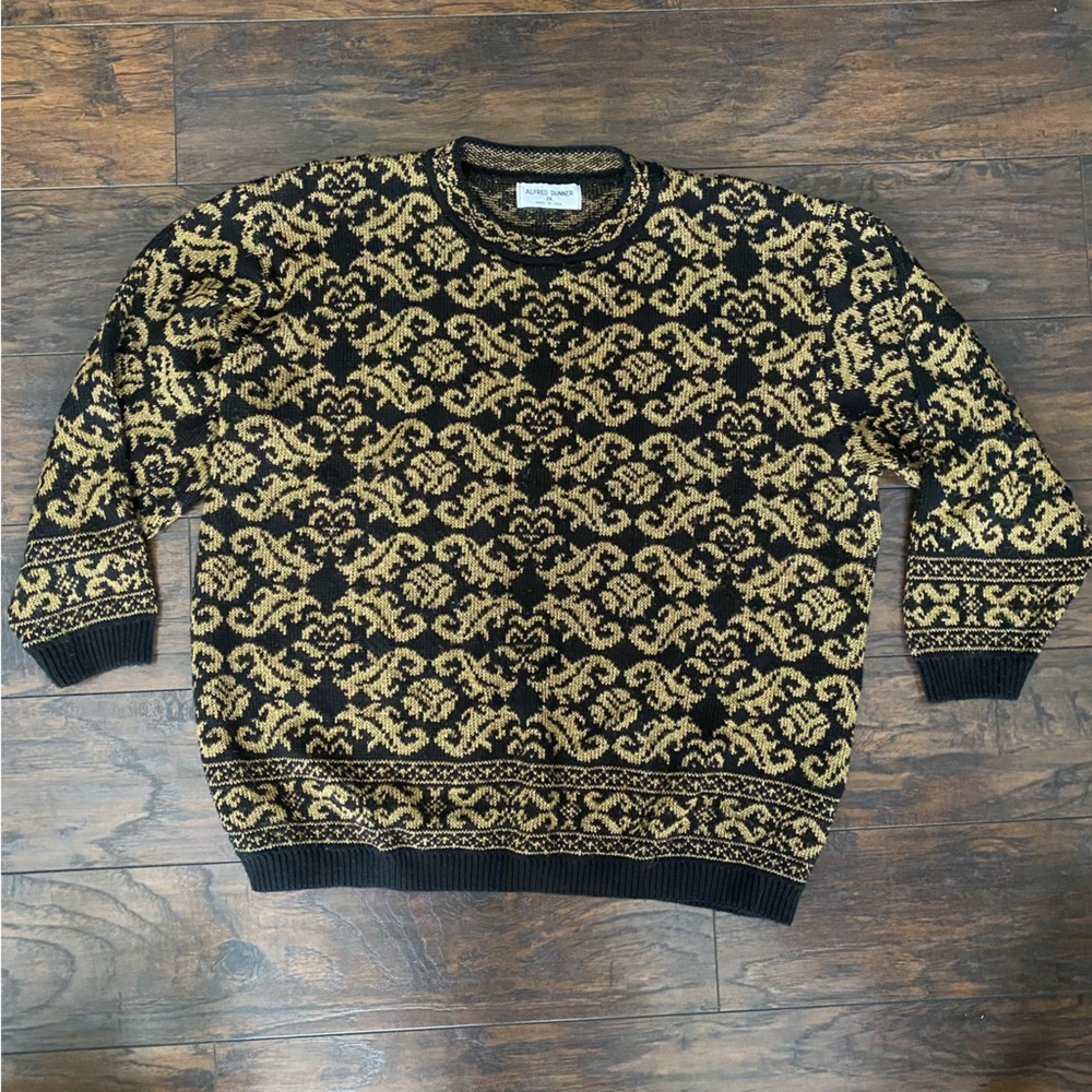 Vintage Alfred Dunner Black and Gold Crewneck Sweater